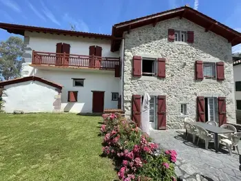 Casa rural en Jaxu,Gîte Confortable avec Cheminée, Jardin et Sentiers de Randonnée à Proximité FR-1-384-804 N°841556