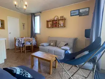 Apartment in Enchastrayes,Studio au Sauze avec balcon, 4 pers, parking FR-1-165A-88 N°892204