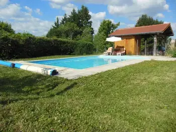 Gîte in Renaison,Gîte spacieux à Renaison avec cheminée, jardin et équipements enfants FR-1-496-257 N°843812