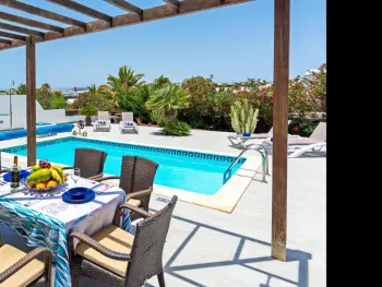 Villa in Playa Blanca,Villa Valentina avec Piscine Privée à Playa Blanca, à 500m de la Plage ES-163-1 N°844429