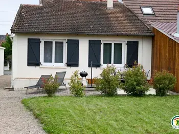 Casa rural en Villeneuve sur Allier,Maison rénovée au calme avec jardin, terrasse et garage, à 10 min de Moulins, draps et serviettes inclus FR-1-489-372 N°845099