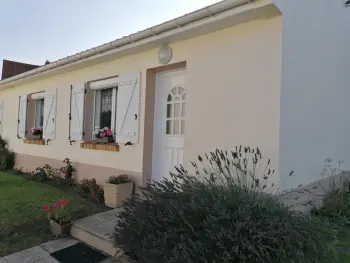 Gite à Hesdigneul lès Boulogne,Maison de plain-pied avec cour privée, proche de la plage, idéale pour familles, Côte d'Opale. FR-1-376-108 N°846676