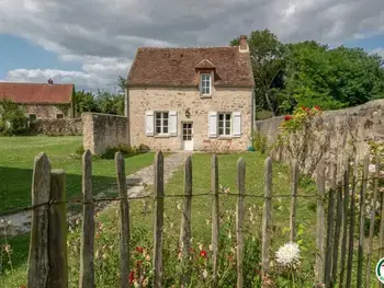 Gite in Montépilloy,Maison de charme rénovée avec jardin clos, proche château historique et Parc Naturel Oise FR-1-526-30 N°846762