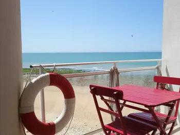 Apartamento en Longeville sur Mer,Appartement sur la plage avec parking privé à Longeville-sur-Mer FR-1-336-127 N°895817