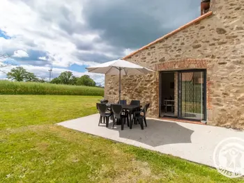 Cottage in Saint Christophe du Bois,Gîte champêtre proche Puy du Fou avec terrasse, parking privé et tout inclus ! FR-1-622-31 N°849333