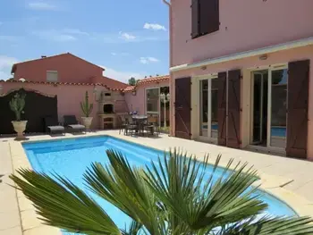 Villa a Le Barcarès,Villa avec Piscine Privée, Proche Plage et Commerces, 8 Pers. FR-1-529-215 N°849651