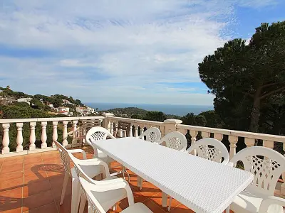 Maison à Lloret de Mar, Villa Montecarlo, piscina privada y impresionantes vistas al mar - L850038 - Photo 1