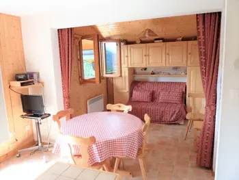 Wohnung in Le Biot,Spacieux 3 pièces avec balcon, parking et coin montagne FR-1-573-104 N°896500