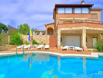 Huisje in Vidreres,Villa Eva ,piscina privada, vistas montaña y grande zona de barbacoa ES-182-68 N°850978