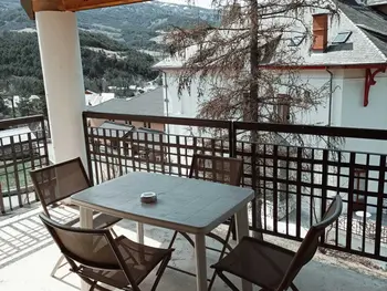 Apartamento en Jausiers,Studio 4 personnes avec piscine et sauna - Résidence Château des Magnans - Jausiers FR-1-165B-45 N°897425