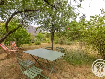 Casa rural en Huillé Lézigné,Maison 15ème siècle à Huillé, 2 ch, jardin, cheminée, proche Loir et pistes cyclables FR-1-622-45 N°852661