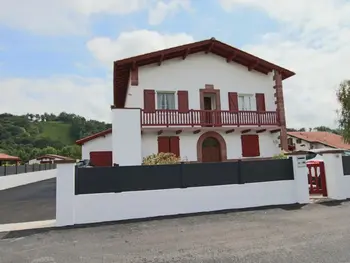 Casa rural en Saint Jean le Vieux,Gîte familial à la campagne avec jardin et balcon, proche St Jean-Pied-de-Port. FR-1-384-791 N°853591