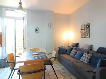 Appartamento a La Bourboule,Appartement T3 avec terrasse, proche centre et thermes de La Bourboule FR-1-608-236 N°899131