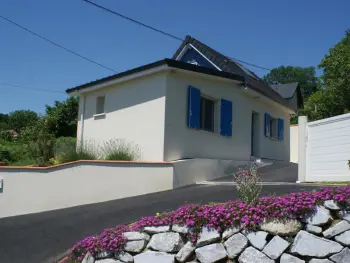 Gîte in Espoey,Maison rénovée avec terrasse, jardin arboré et tout confort - Idéal pour couple FR-1-384-463 N°854468