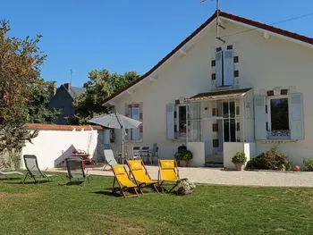 Gîte in Artenay,Gîte Familial avec Jardin Clôturé, Proche d'Orléans, Idéal pour Séjours entre Amis ou Collègues FR-1-590-255 N°854728