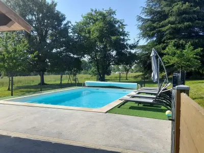 Gite à Oriolles,Maison rénovée avec piscine chauffée, grand jardin et équipements bébé en Charente FR-1-653-144 N°855061