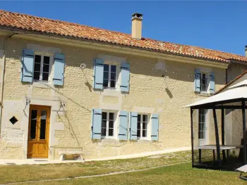 Casa rural en Chalais,Gîte charentais avec cour privative, baby-équipement, télétravail, vélos, BBQ, animaux acceptés FR-1-653-170 N°855083