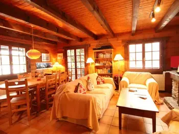 Chalet in Les Carroz d'Arâches,Chalet 4 chambres sur pistes débutants avec balcon et parking, à 350m des commerces FR-1-572-196 N°855435