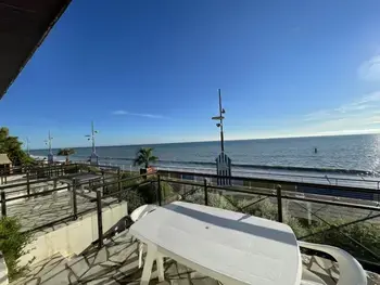 Apartamento en Saint Pair sur Mer,Appartement Duplex en Front de Mer avec Terrasse – Accès Direct Plage – 2 Chambres + Cabine FR-1-361-456 N°989102