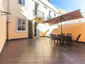 Appartement à Lisbonne,Superbe T1 à Lisbonne avec cuisine équipée, TV câblée, proche du centre et Campo de Ourique PT-2-21 N°901800