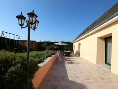 Gite à Cérences,Maison familiale avec jardin, proche mer, animaux acceptés, WiFi, barbecue, TV, terrasse FR-1-362-997 N°857912