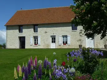 Gîte in Le Pin la Garenne,Maison de charme avec jardin, équipements inclus, et vélos à disposition FR-1-497-165 N°857925