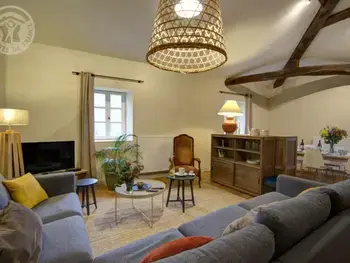 Agriturismo a Sainte Croix en Jarez,Gîte historique entre Lyon et Saint-Étienne avec Wi-Fi, jardin, équipements bébé et proche tennis FR-1-496-275 N°858063