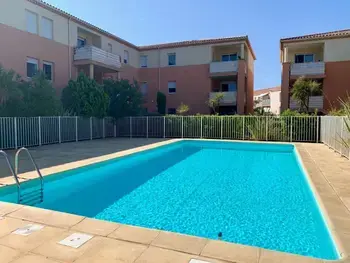 Appartamento a Mèze,Bel Appartement RDC avec Piscine à Mèze, Proche Sète et Montpellier FR-1-604-35 N°902272