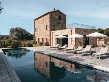 Villa a Serra di Ferro,Bergerie de luxe avec piscine chauffée en Corse FR-1-396-182 N°860435