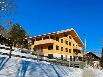 Appartement à Zweisimmen,Sparenmoos (OB + DG Süd-West) CH3770.700.1 N°870927