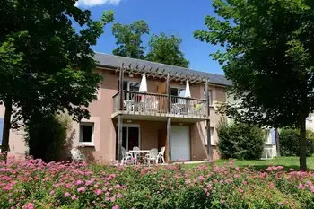 Apartment in Rignac,Résidence Le Hameau du Lac 1 FR-12390-01 N°94569