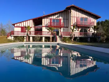 Maison à Ascain,Maison moderne avec piscine chauffée, proche de Saint-Jean-de-Luz FR-1-239-876 N°862173