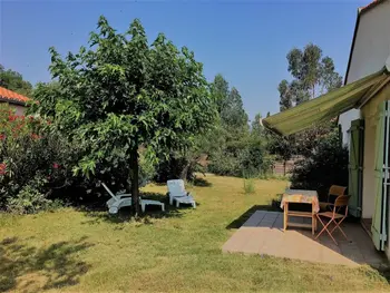 Huisje in Céret,Maison lumineuse avec jardin, 3 ch., proche centre de Céret, jusqu'à 6 pers., animaux bienvenus FR-1-703-49 N°862286