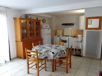 Appartement in Amélie les Bains Palalda,Appartement F2 avec balcon, 200m des cures, proche commerces, tout équipé, charges en sus FR-1-703-76 N°905410