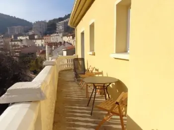 Appartement in Amélie les Bains Palalda,Confortable F3 avec balcon/terrasse en centre-ville, proximité cures, parking, ascenseur, pour 4 pers. FR-1-703-88 N°905423