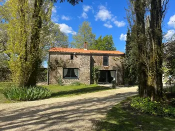 Gîte in Mauves sur Loire,Gîte charmant, spacieux, à 15 km de Nantes, 2 chambres, terrasse, parking, animaux acceptés FR-1-306-1238 N°862524