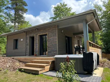 Cottage in Le Chambon sur Lignon,Évasion luxueuse avec spa privatif, golf et activités pour tous au Chambon-sur-Lignon FR-1-582-369 N°862529