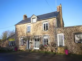 Gîte in Dompierre,Gîte familial tout confort avec jeux et jardin, proche voie verte et rivière FR-1-497-132 N°863492