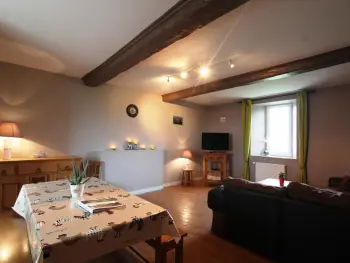 Cottage in La Haye du Puits,Maison Spacieuse pour Familles avec Cheminée, Jardin et BBQ – Animaux Acceptés, Option Ménage FR-1-362-164 N°863607