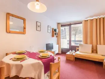 Wohnung in La Salle les Alpes,Studio 4 pers. - Ski-in/Ski-out, Piscine, Parking, 50m des remontées mécaniques FR-1-330F-163 N°907894