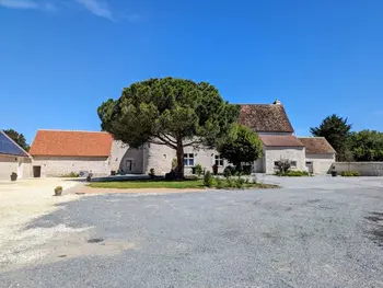 Gite in Communauté de communes Brenne   Val de Creuse Doua,Gîte Authentique en Berry - Étang de Pêche, Confort Moderne, À 10 min du Spa FR-1-591-406 N°865100