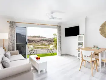 Apartment in Icod de los Vinos,Appartement moderne en bord de mer avec balcon, parking et Wi-Fi ES-279-11 N°909309