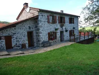 Casa rural en Laprugne,Maison Authentique avec Jardin et Cheminée, Animaux Acceptés, Parking, Internet FR-1-489-184 N°866052