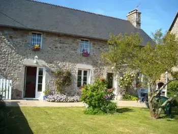 Casa rural en Orval sur Sienne,Maison familiale avec jardin clos, Wifi et garage à Orval sur Sienne FR-1-362-240 N°866827