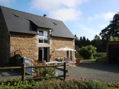 Gite à Le Grand Celland,Maison de Charme avec Jardin, proche Mont Saint Michel - 6 pers, 3 ch, Animaux Acceptés FR-1-362-71 N°945302