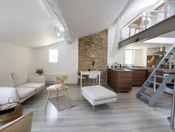 Apartamento en Périgueux,Appartement lumineux avec mezzanine au cœur de Périgueux - 43 m², tout équipé et proche des sites touristiques FR-1-616-316 N°945532