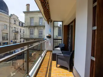 Apartamento en Périgueux,Élégant 3 pièces avec balcon, centre de Périgueux, proche cathédrale et marché FR-1-616-326 N°948397