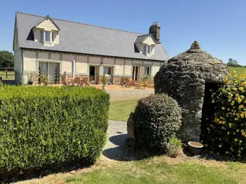 Cottage in La Trinite,Évasion nature : maison tout confort avec grand jardin, chevaux à proximité, vélos et terrasse ensoleillée FR-1-362-1043 N°950396