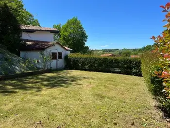 Casa a Ciboure,Maison lumineuse et calme avec jardin à Ciboure, proche des commerces et plages FR-1-239-975 N°951140