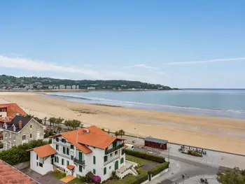 Apartment in Hendaye,Appartement moderne à 75m de la plage avec balcon et wifi FR-1-2-433 N°953263